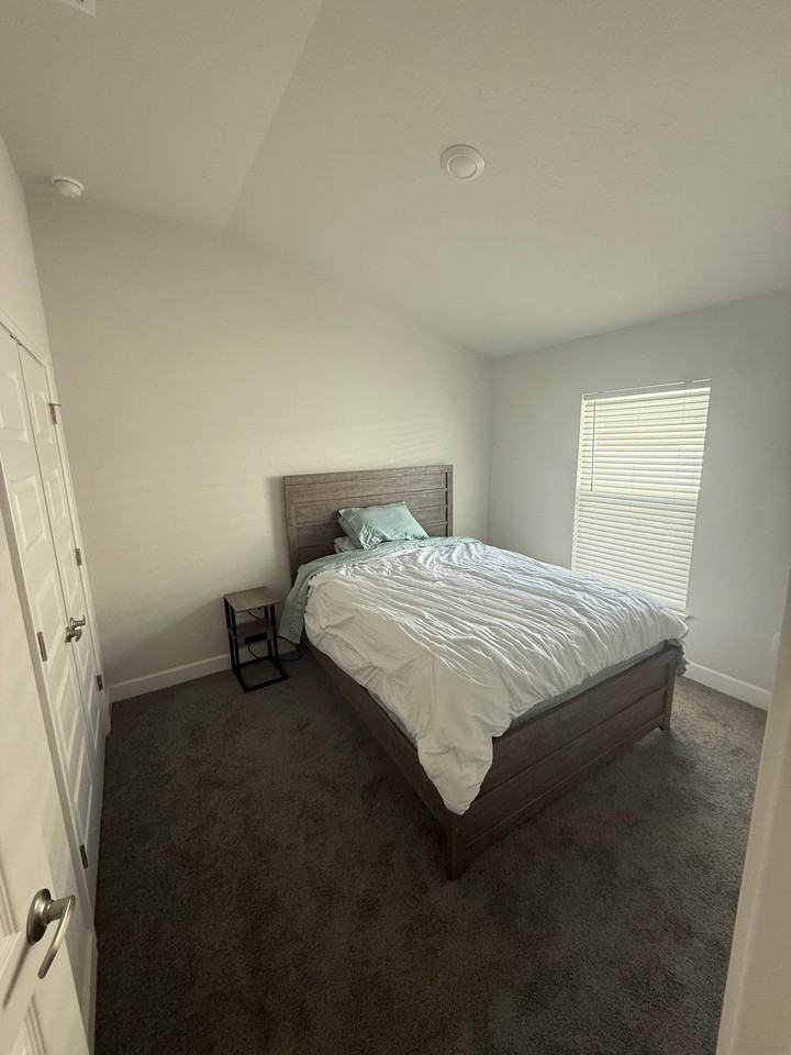 4897 Sutherland St - Photo 2 of 3