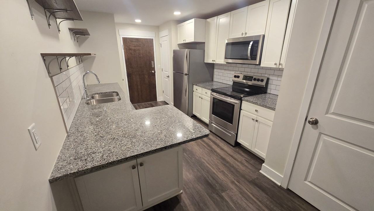 5211 E 112th Ter #107 - Photo 6 of 10