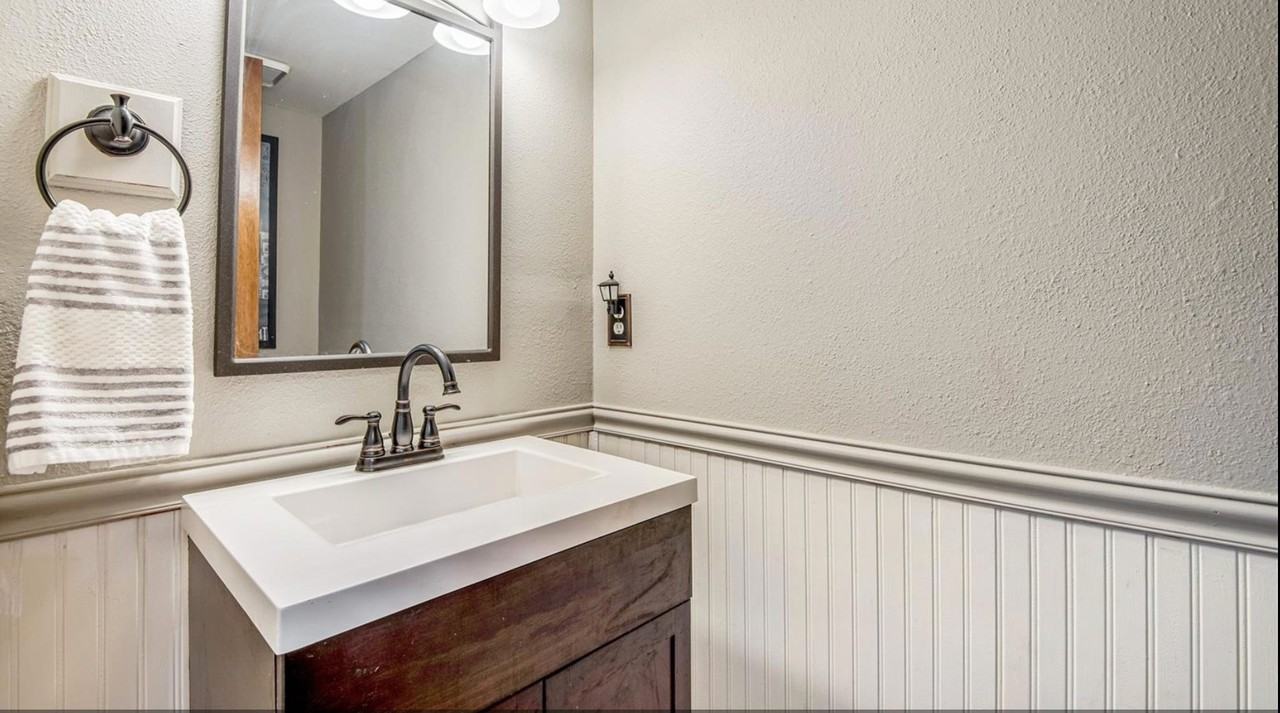 8261 W Portland Ave - Photo 6 of 15