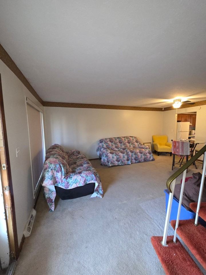 27701 Mills Ave #2E - Photo 7 of 8