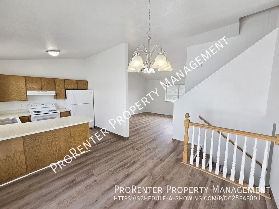 239 E 975 S - Photo 7 of 23