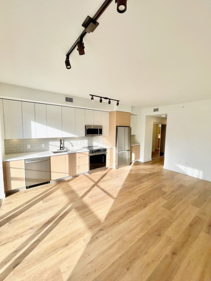 1785 Nestreet #500 - Photo 2 of 14