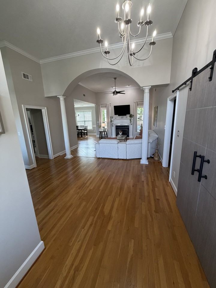 831 Willow Lk - Photo 4 of 20