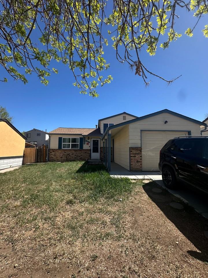 17192 E Princeton Dr - Photo 2 of 8