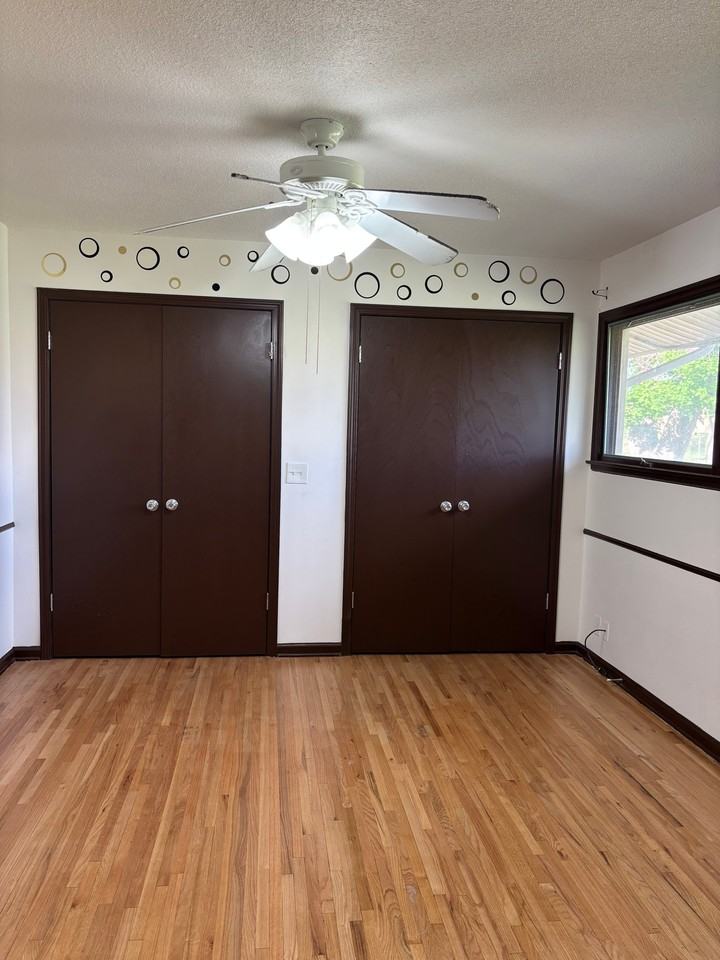 3605 S 112th St - Photo 3 of 15