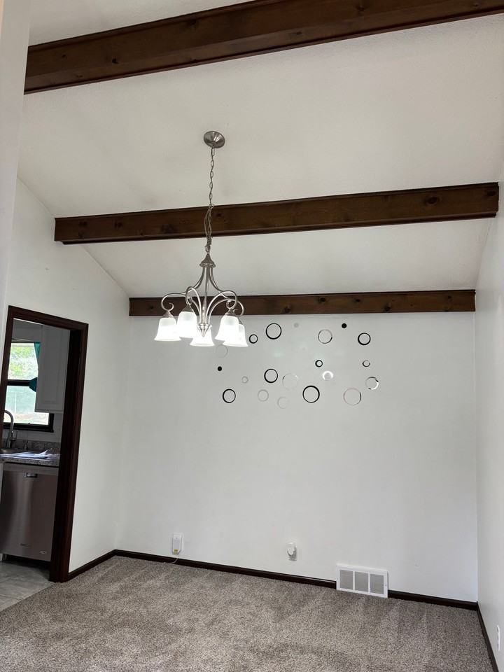 3605 S 112th St - Photo 4 of 15