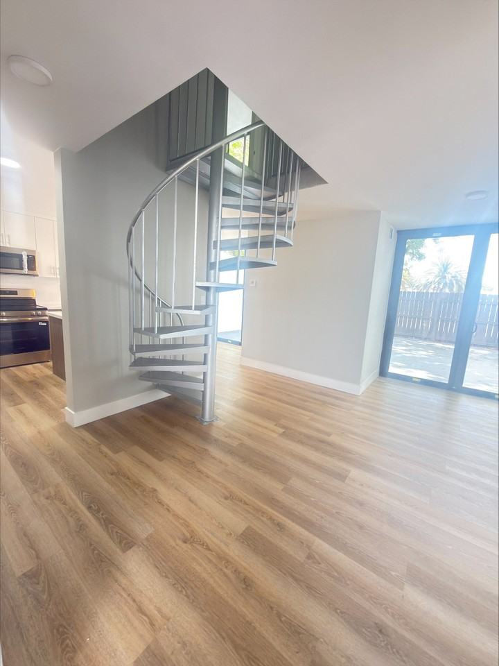 2560 Sw 122nd Ct - Photo 6 of 20