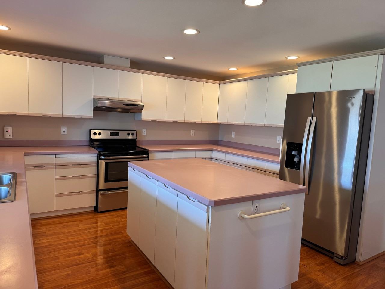 1812 N Baltimore St - Photo 4 of 8