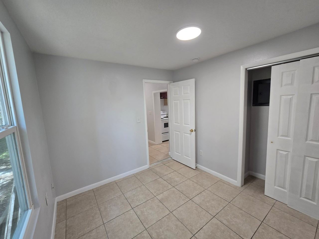 801 Washington Ave #B - Photo 6 of 19