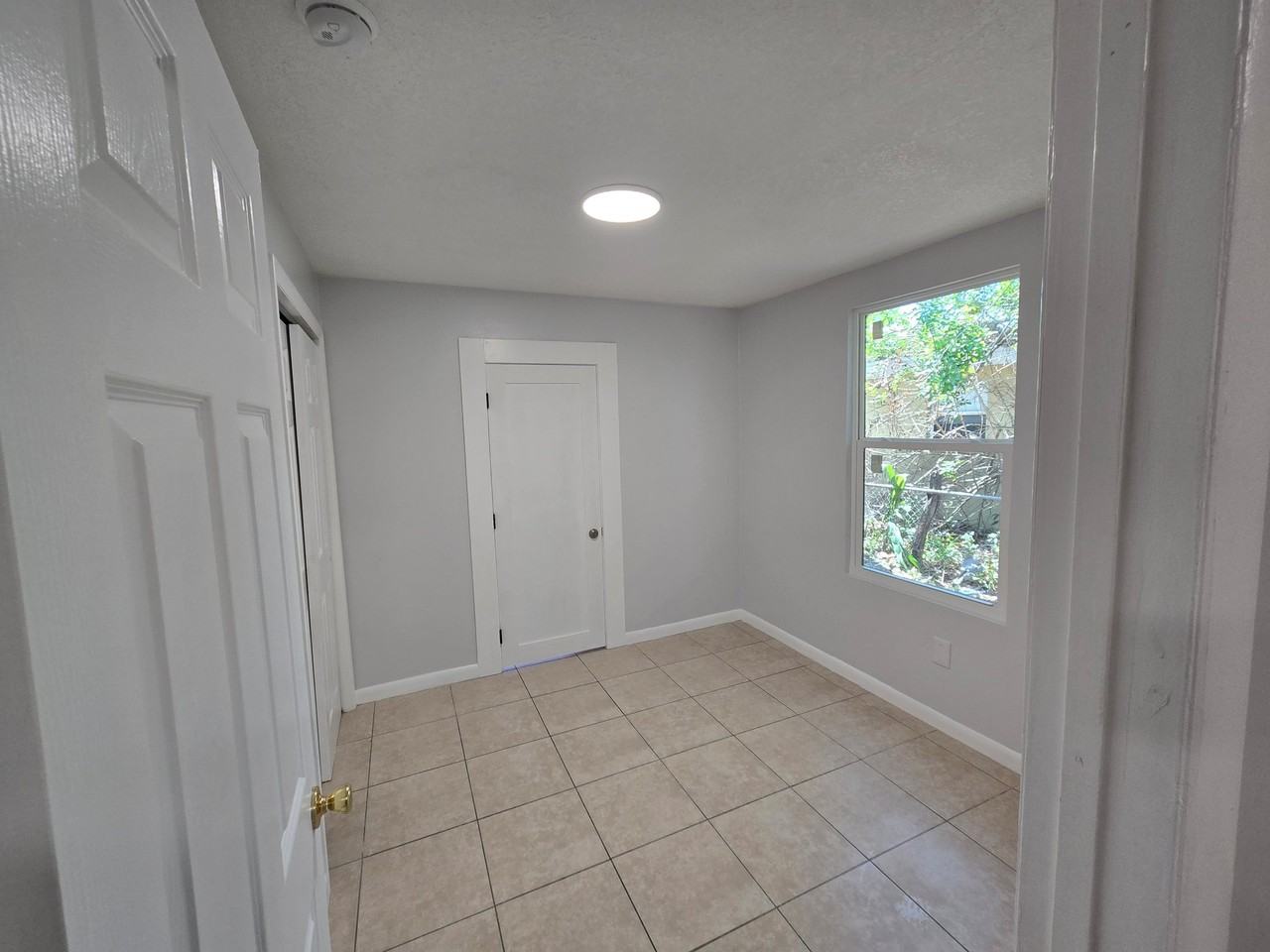 801 Washington Ave #B - Photo 7 of 19