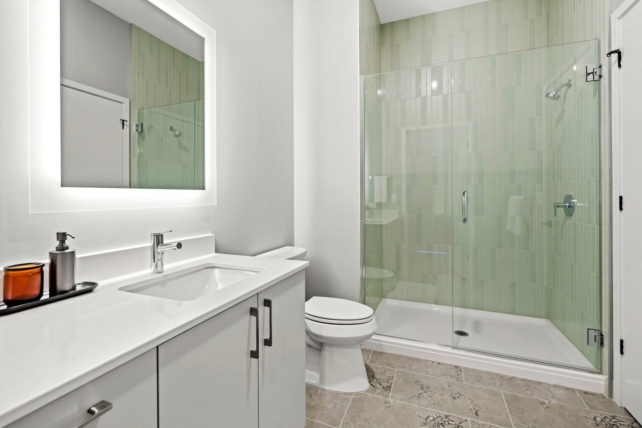 1107 W Van Buren St - Photo 7 of 18