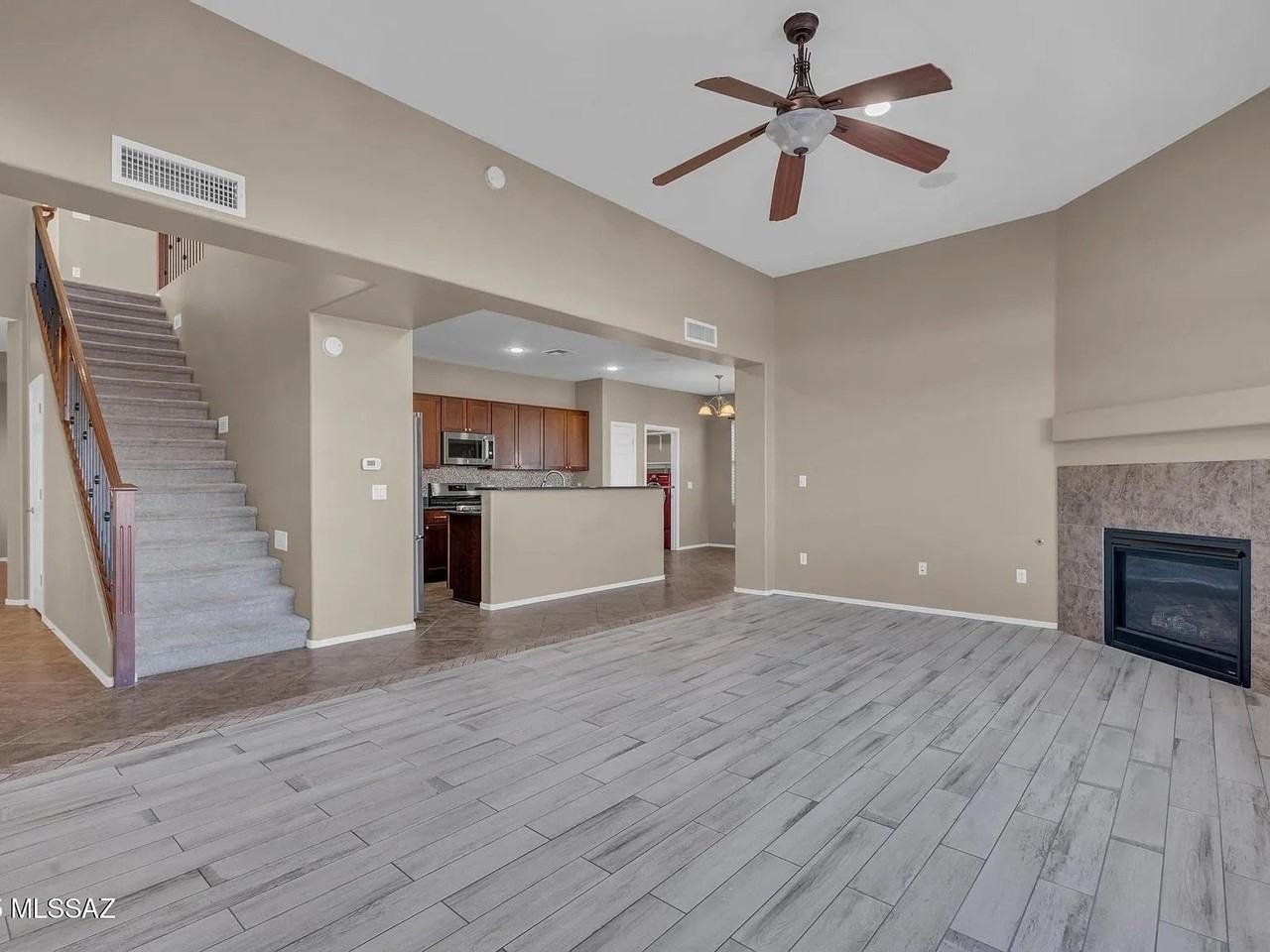 12156 N Quail Feather Blvd - Photo 4 of 20