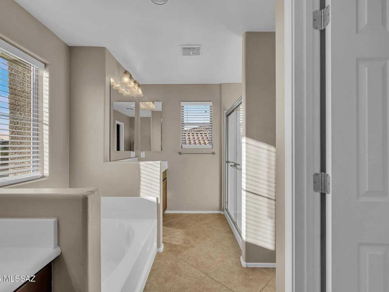 12156 N Quail Feather Blvd - Photo 7 of 20