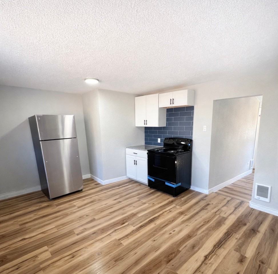 1506 Palmer Ave #1-2 - Photo 4 of 7