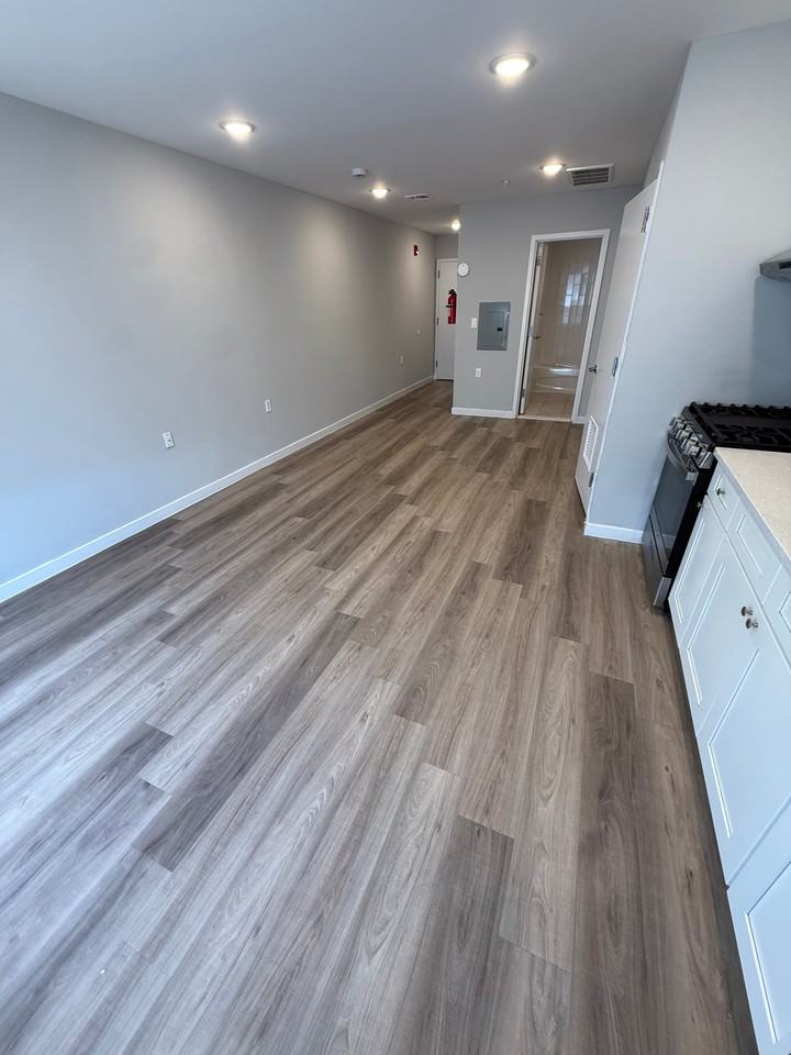 8-10 Godwin Ave #302 - Photo 2 of 6