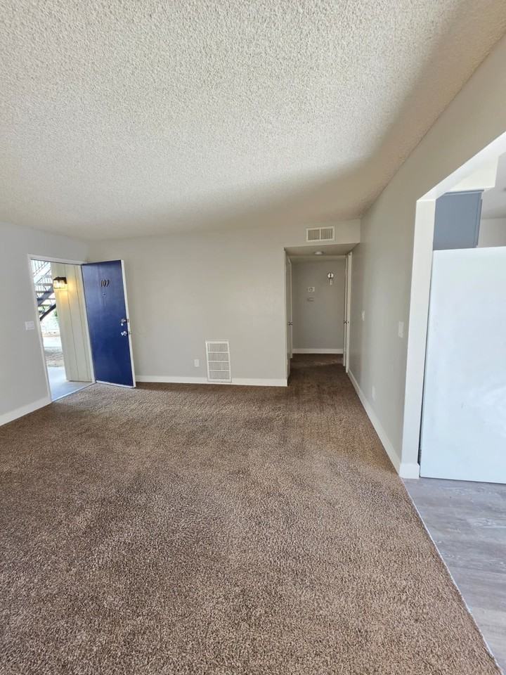 4263 N Bengston Ave #109 - Photo 5 of 11