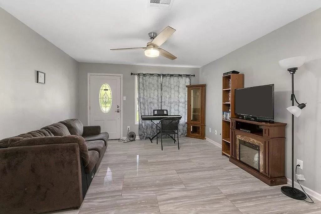 1917 Linda Ave - Photo 5 of 14