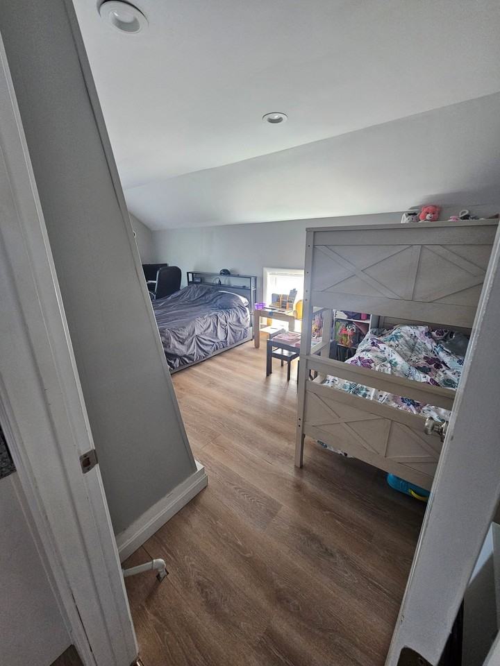 86 Hawthorne St #2 - Photo 6 of 9