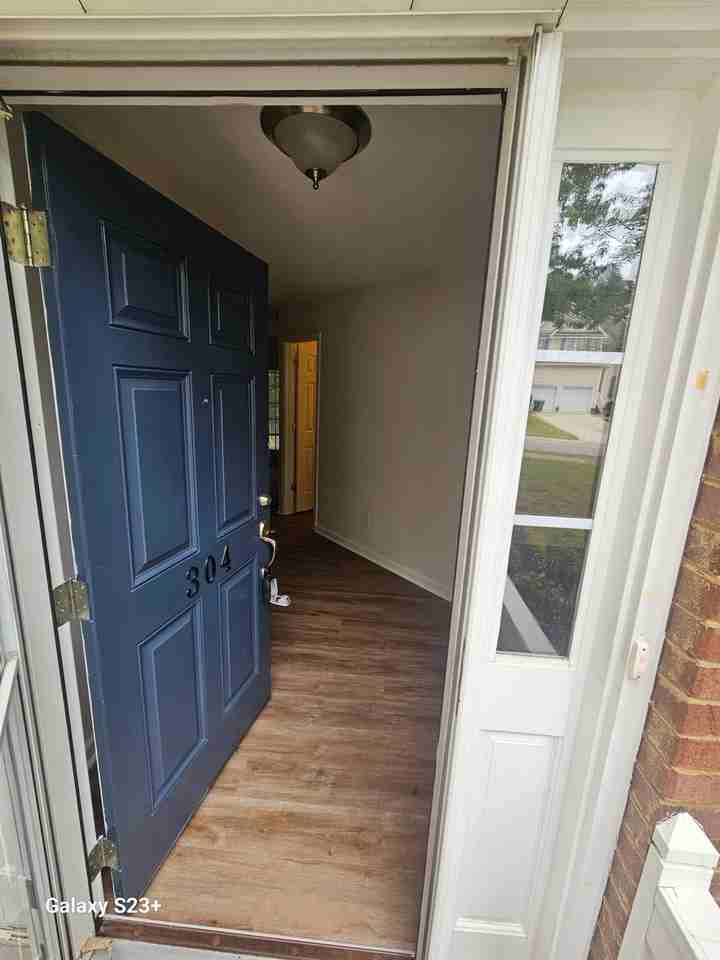 304 Oak Cove Dr - Photo 2 of 28