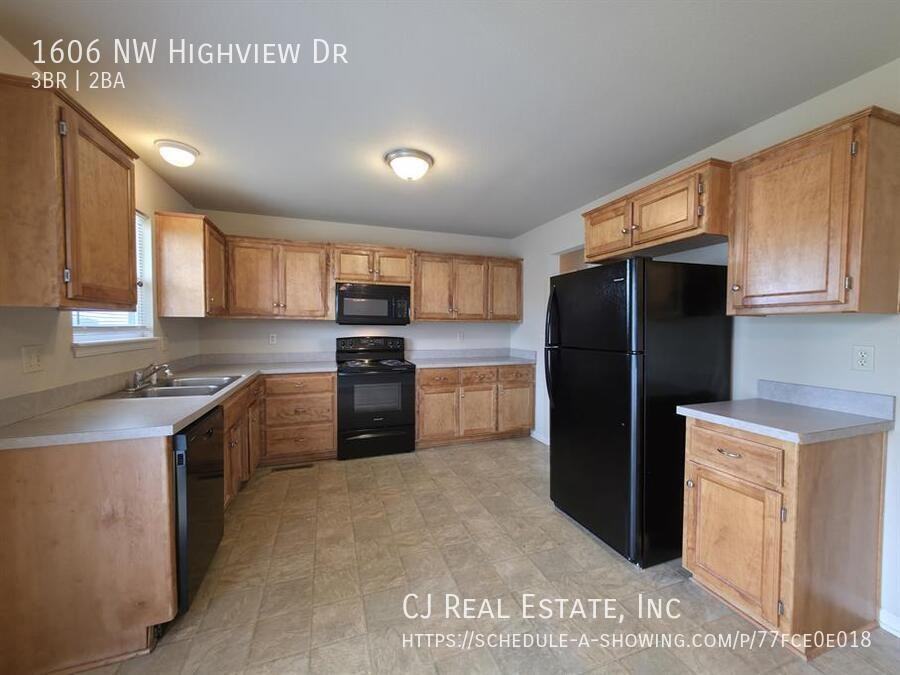 1606 Nw High View Dr - Photo 5 of 11