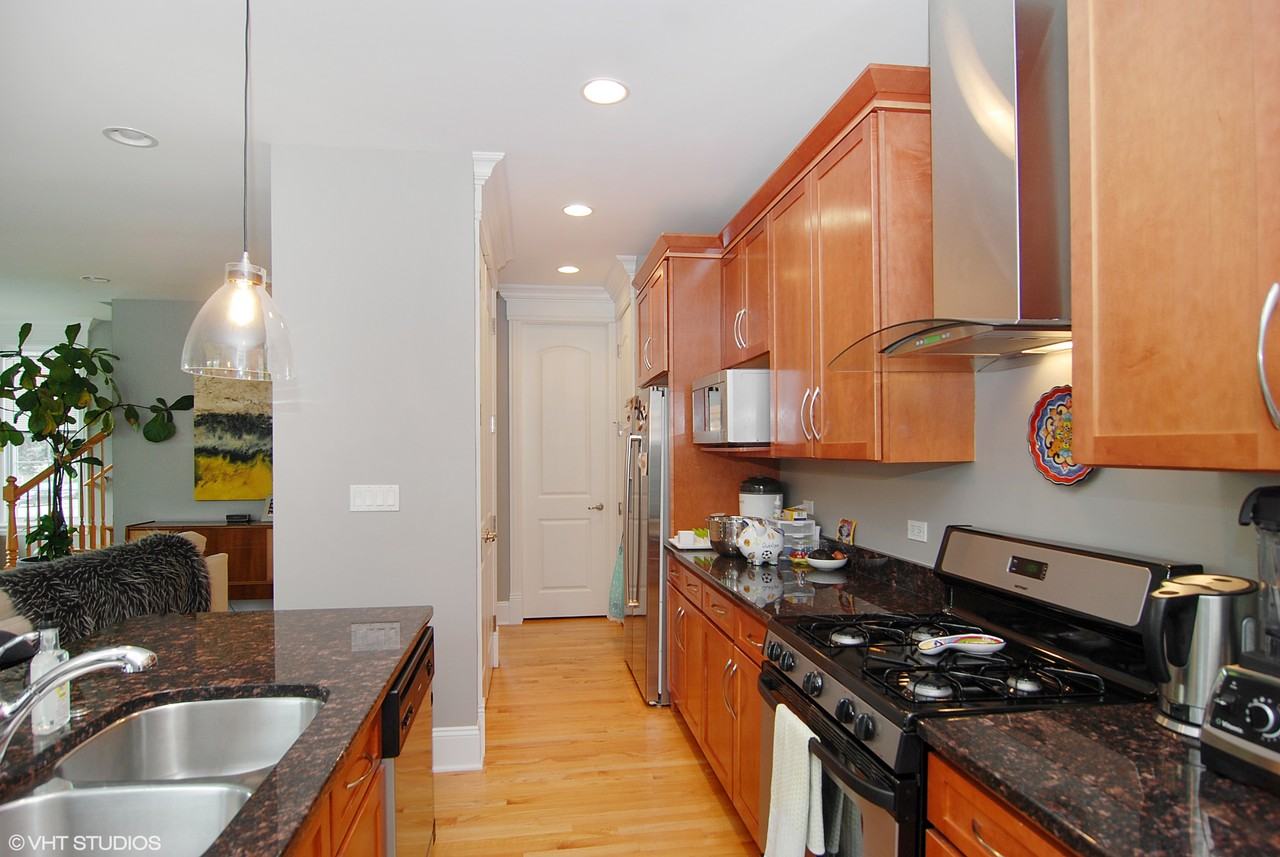 829 S La Grange Rd #B - Photo 7 of 24
