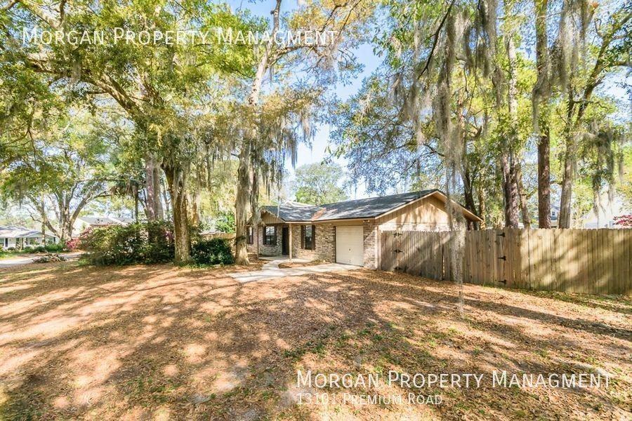 13101 Premium Rd - Photo 2 of 20