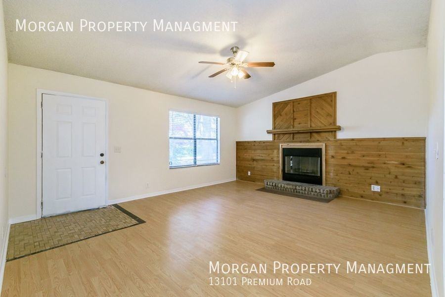 13101 Premium Rd - Photo 3 of 20