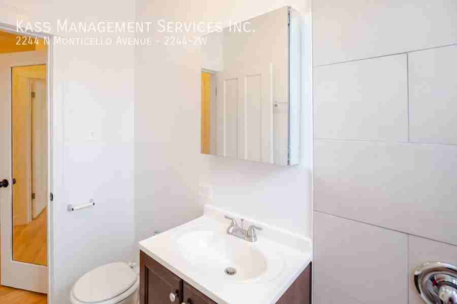 2244 N Monticello Ave #2244-2W - Photo 7 of 9