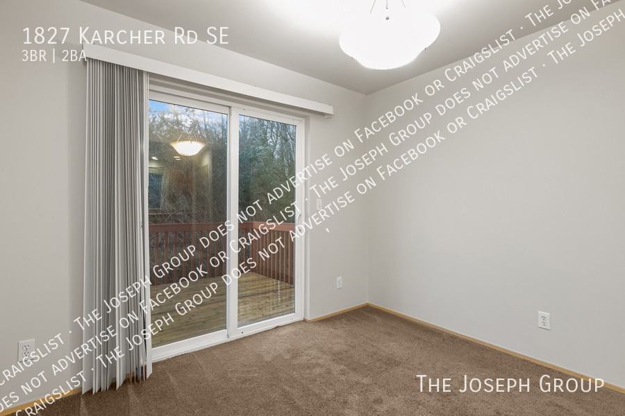 1827 Karcher Rd Se - Photo 4 of 33