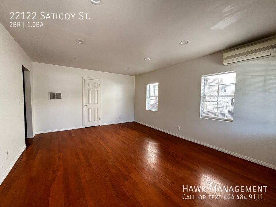 22122 Saticoy St - Photo 4 of 23