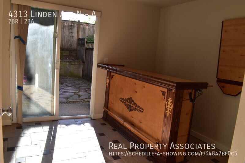 4313 Linden Ave N #A - Photo 4 of 28