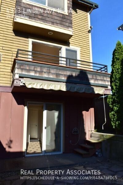 4313 Linden Ave N #A - Photo 7 of 28