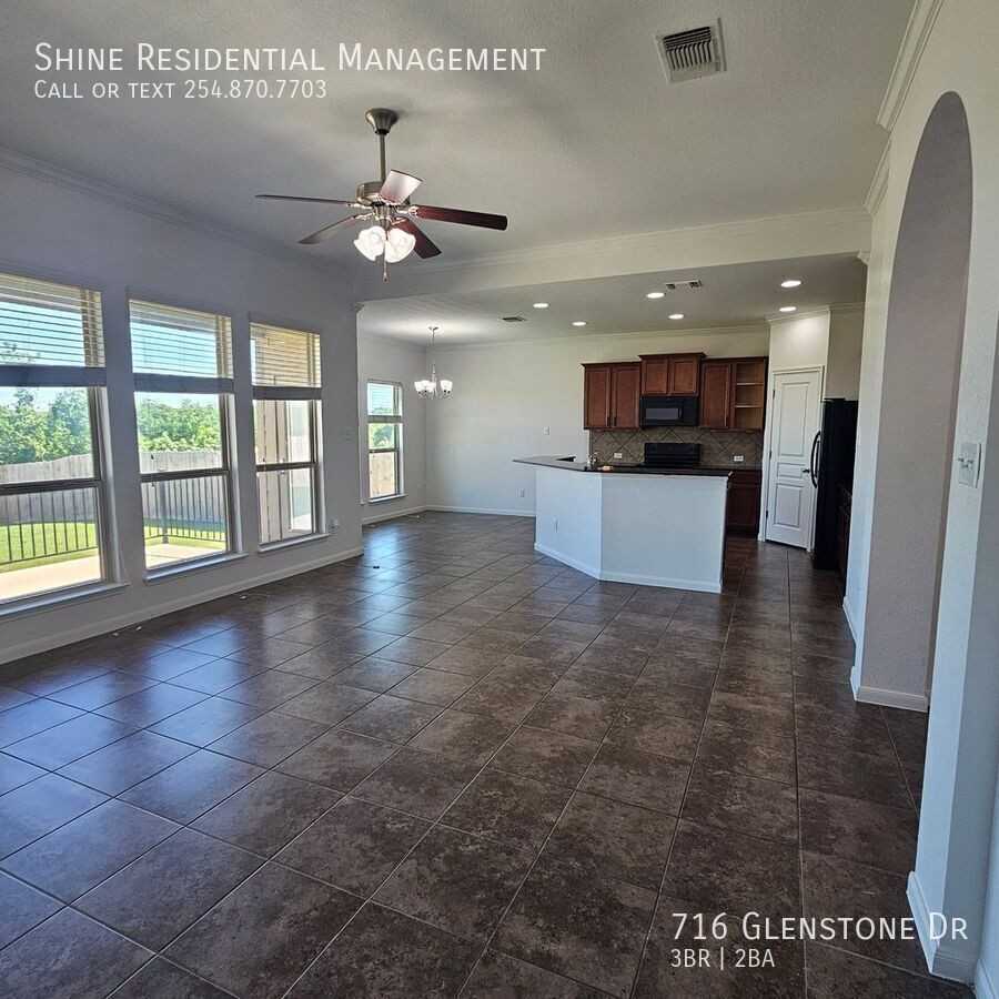 716 Glenstone Dr - Photo 2 of 12