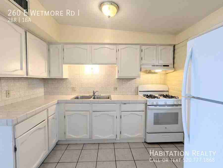 260 E Wetmore Rd - Photo 2 of 14