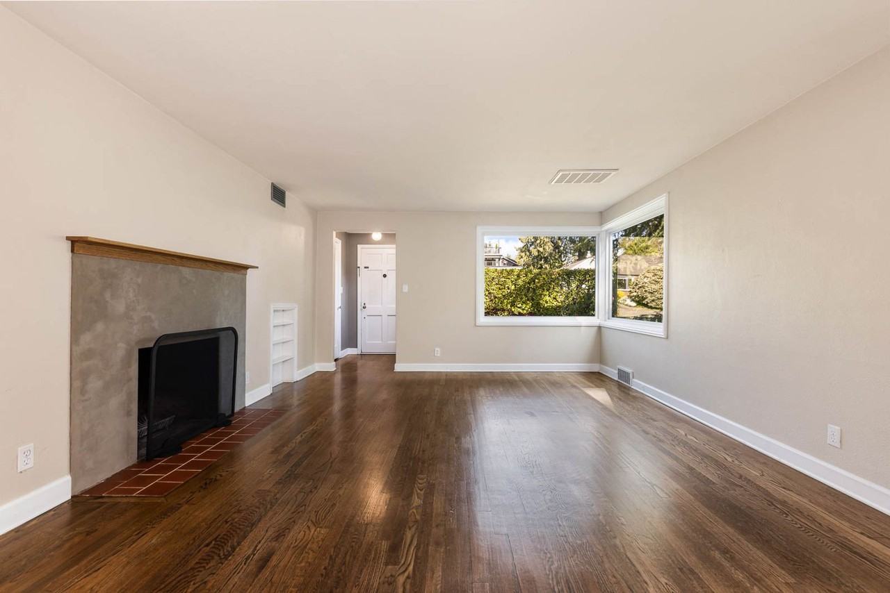 11715 3rd Ave Nw - Photo 3 of 19