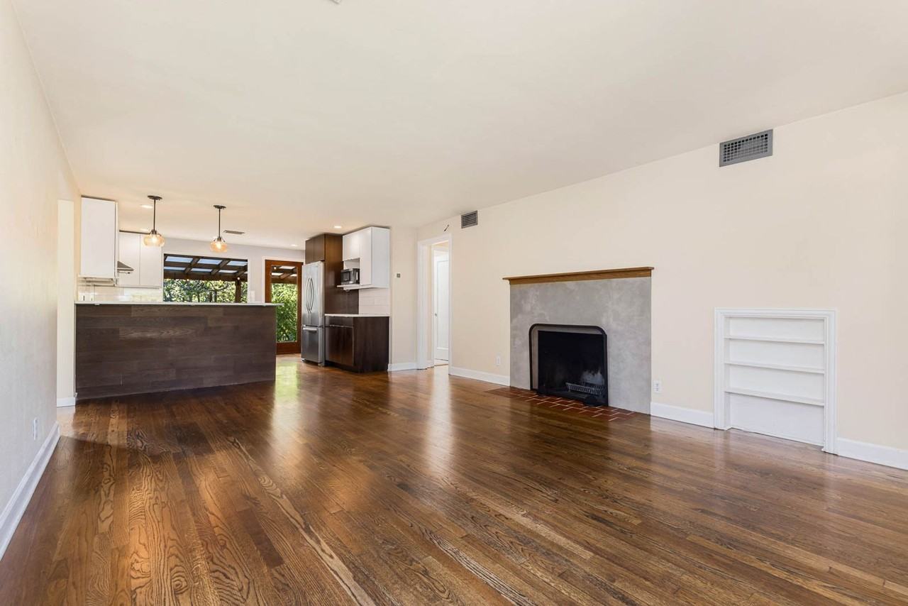 11715 3rd Ave Nw - Photo 4 of 19