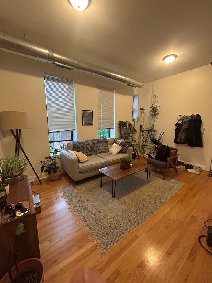 2559 W North Ave #3R - Photo 2 of 11