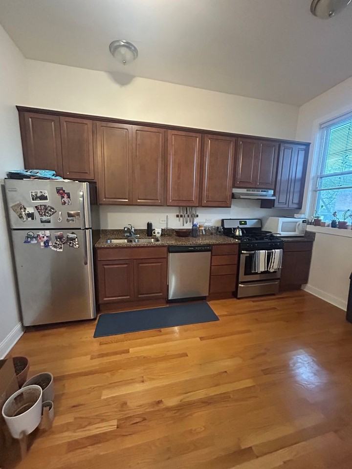 2559 W North Ave #3R - Photo 4 of 11