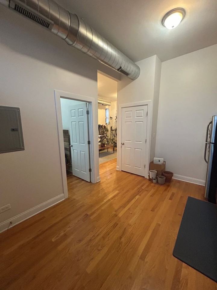 2559 W North Ave #3R - Photo 5 of 11