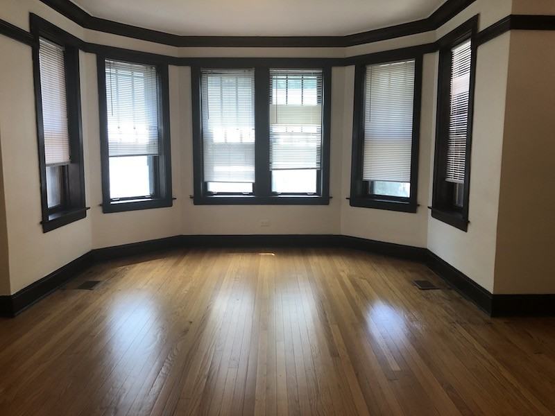 1032 W Oakdale Ave #1 - Photo 2 of 16