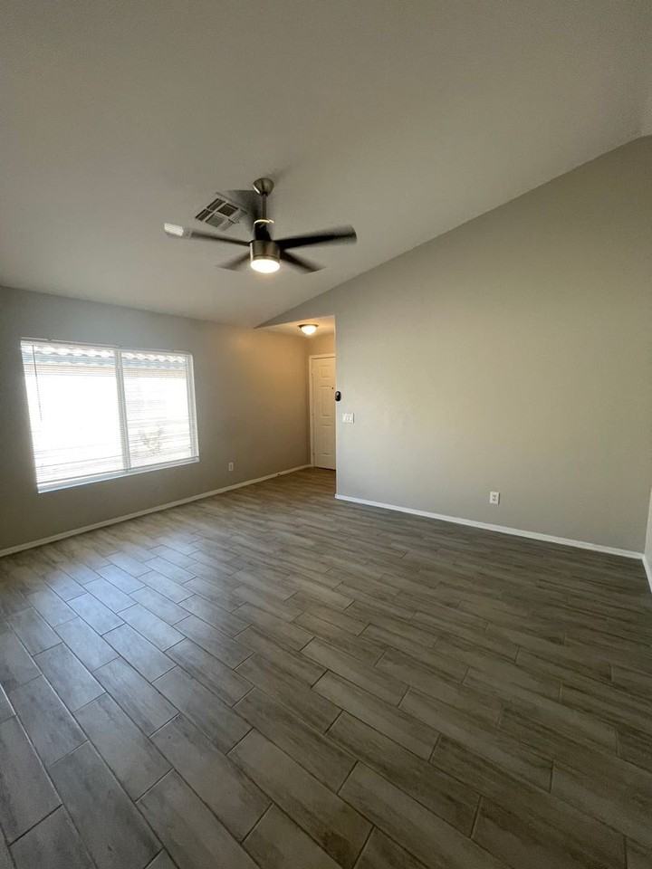 12220 W Rosewood Dr - Photo 6 of 20