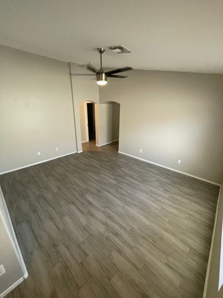 12220 W Rosewood Dr - Photo 7 of 20