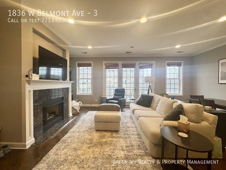 1836 W Belmont Ave #3 - Photo 2 of 15