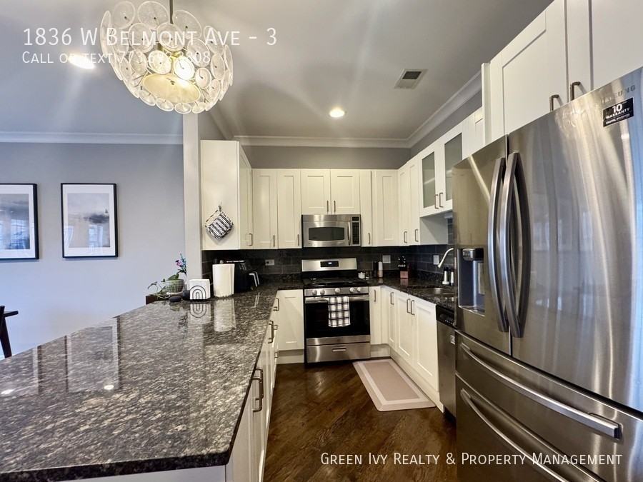 1836 W Belmont Ave #3 - Photo 4 of 15
