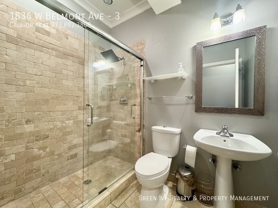 1836 W Belmont Ave #3 - Photo 6 of 15