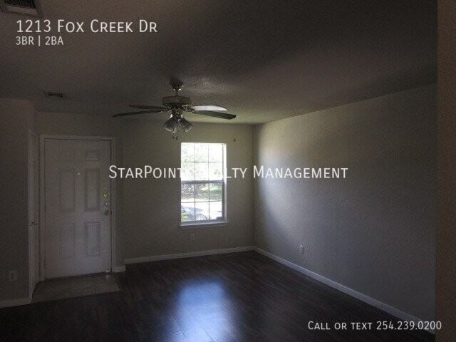 1213 Fox Creek Dr - Photo 3 of 13