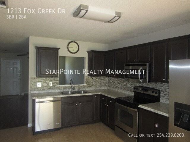 1213 Fox Creek Dr - Photo 6 of 13