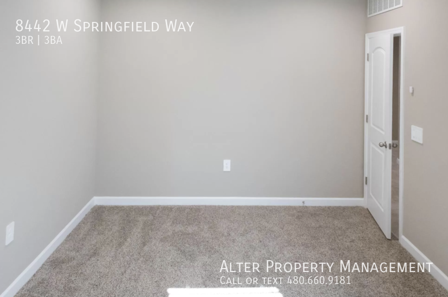 8442 W Springfield Way - Photo 7 of 32