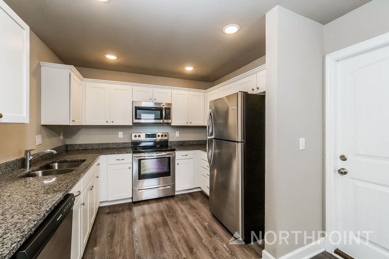 8119 Sw 3rd St - Photo 7 of 17