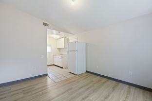 NE Ainsworth - Photo 1 of 1